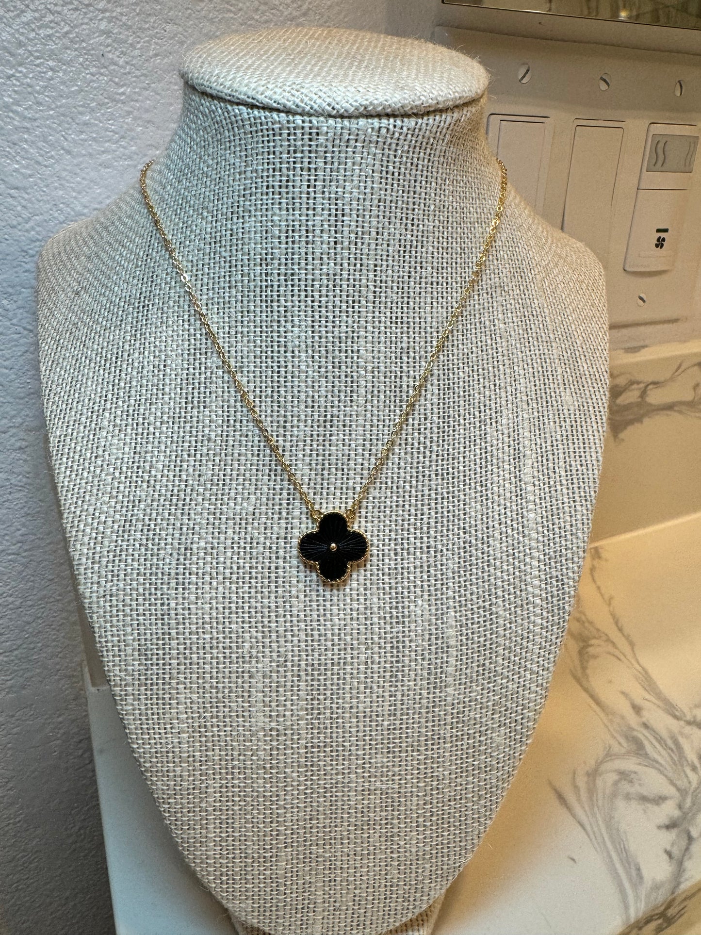 Flower Pendant Necklace